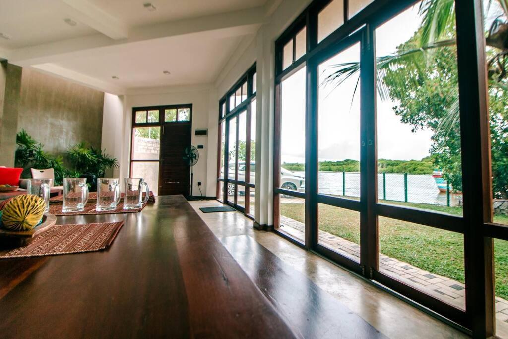 Aurora Lagoon Front Negombo Exterior photo